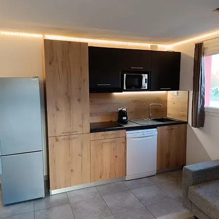 Apartment T3, 48m2, Climatise, Piscines, Resto, 5mn Plages